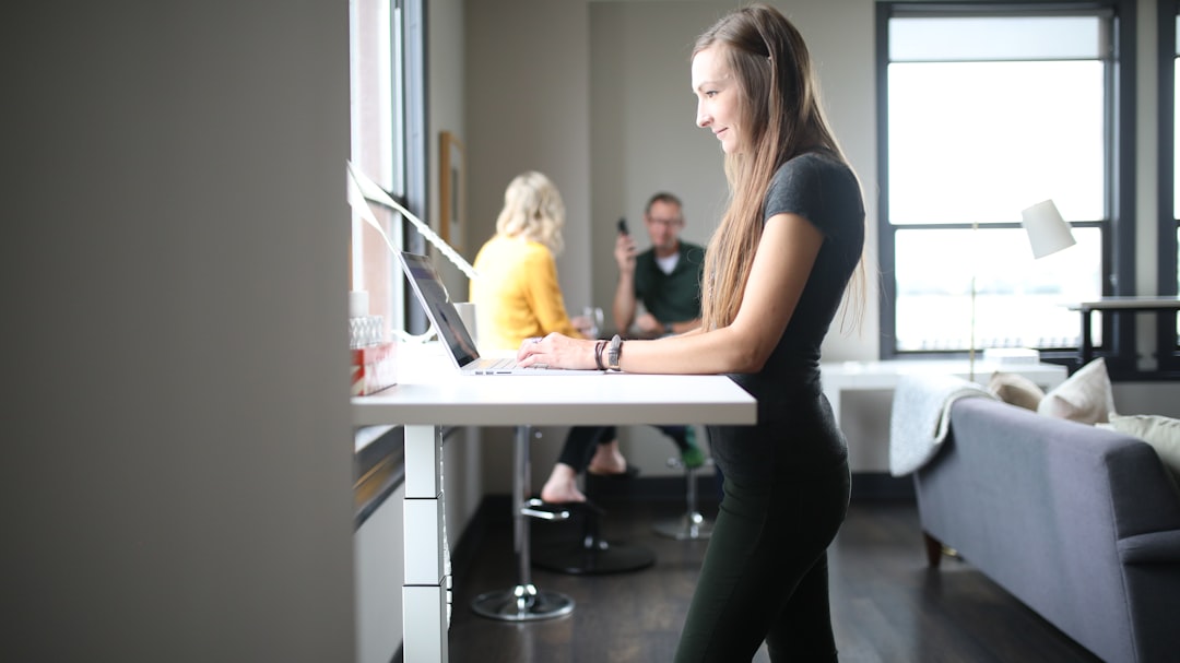 Photo Standing desk